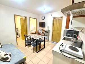 2BR within the heart of the City with WIFI and Netflix