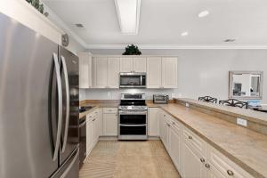 Magnolia Pointe Luster Leaf 4878-102