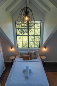 Willington Estate The 5 Acre Mountain Farmstead with Lakeview