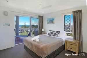Beachside Resort Kawana Waters