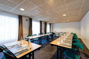 Hotels Campanile Evry Ouest - Corbeil Essonnes : photos des chambres