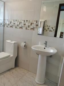 Paraiso Gardens Hotel Wote Town