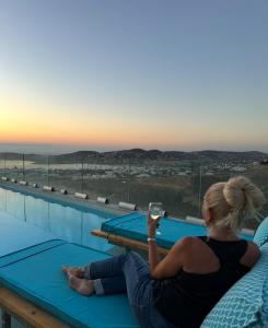 Dream Villas Paros 1 ολόκληρος χώρος με πισίνα