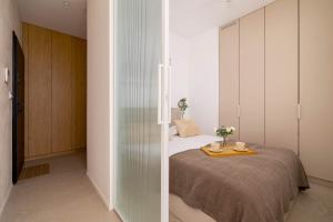 Nowoczesny Apartament w Katowicach z Balkonem w Pobliżu Spodka by Noclegi Renters