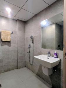 omaxe ITC studio apartment alpha 2