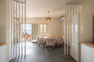 The Cerulean Villa - The Concord Of Blue And Green