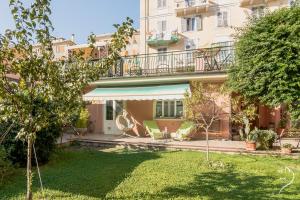 Enis independent house with free parking space