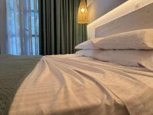 Patras Rooms est 1990