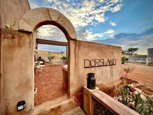 Dorsland Cottage - Private Farm Stay in the Kalahari - Tigers Lair, Namibia