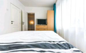 The Crown Jewel of Calea Victoriei - 1BR Cozy Flat