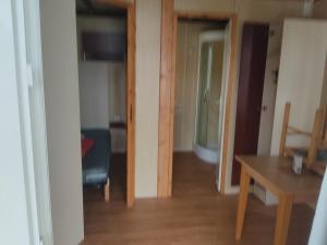 Chalet douillet avec terrasse - 16m² pour 2 personnes - API-1-52-1729