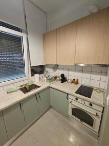 Saint Dimitris No100