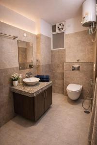 Hawa Homes Aura 1 Room with shared kitchen & Terrace