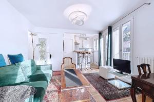 Cozy apartment with a view of the Sacré-Cœur