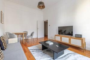 Blueground Bayswater views nr Kensington Gardens LON-700