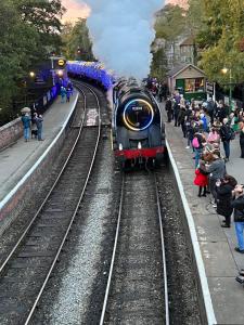 Country Cottage with Steam Railway Views