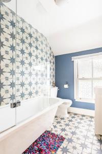 Country Cottage with Steam Railway Views