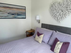 Cliff Cottage Beautifully appointed apartment with world class view