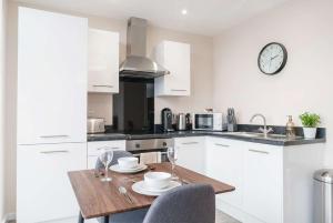 Bright 1 Bed Apartment Manchester - Sleeps 2
