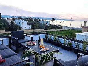 Villa Garden Sunrise and Ocean Sunset