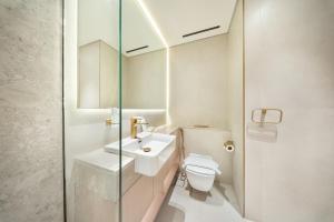 FIRST CLASS Studio Stylish Near Circle Mall