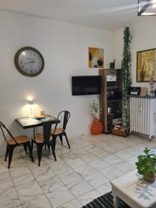 le palais osiris Nice centre jardin wifi clim parking