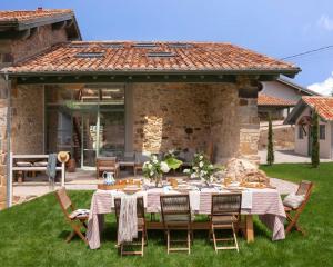 Wishome-Villa de cuento rehabilitada con piscina interior