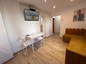 Apartament Szczęśliwa 13