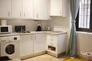 Alameda de Hércules, Muy Céntrico
