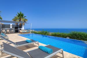 Amazing modern villa with spectacular seaviews close to Benalmadena Pueblo