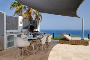 Amazing modern villa with spectacular seaviews close to Benalmadena Pueblo