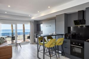 Paseo Marítimo 8 by Expoholidays