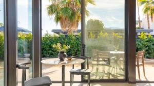 Blackhaus A Buyout by AvantStay 4-Room Retreat