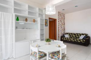 San Menaio Apartment by Rentbeat