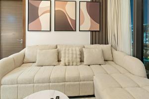 FIRST CLASS 2BR Classy Getaway Near Downtown