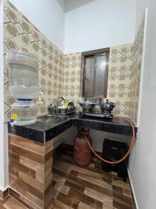 Eriyn Stay, Near Guwahati Raiway Station