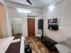 Eriyn Stay, Near Guwahati Raiway Station