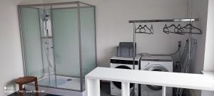 Große Ferienwohnung 198qm bis 12 Personen mit Parkpl Grill WLAN nur Einzelbetten