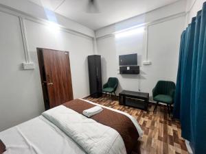 Eriyn Stay, Near Guwahati Raiway Station