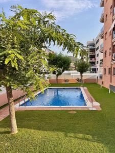 Ideal para familias con jardín privado, piscina y playa a 3 min