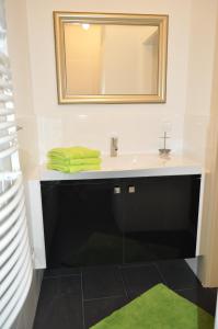 Ferienwohnung im Univiertel mit Garten