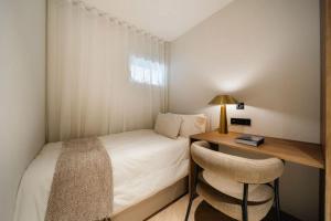 Charming 3-Bedroom Apartment with Sea View in Alghero