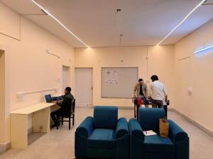 Luxury Living in Patliputra Villa 3 and Half BHK, 8 Beds