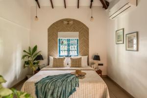 Sanctuary by RÊVE Escapes - Premium 3 BHK Villa with Private Pool Near Morjim Beach