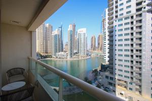 Bright 2BR in Dubai Marina - Close to beach