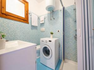 Comfortable accommodation with patio img17