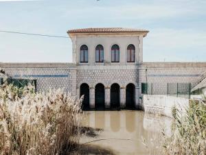 Comfortable accommodation with patio img26