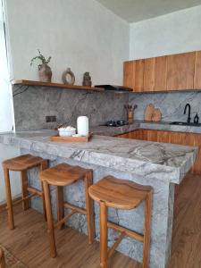 Tuntas Estate - 3 Bedroom Villas with Pools - Central Seminyak