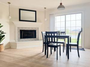 Shoreham Luxe Vibrant 4BR 2,5BA with Waterfront