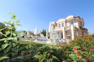 Villa with Private Pool for 10 People in Dalyan